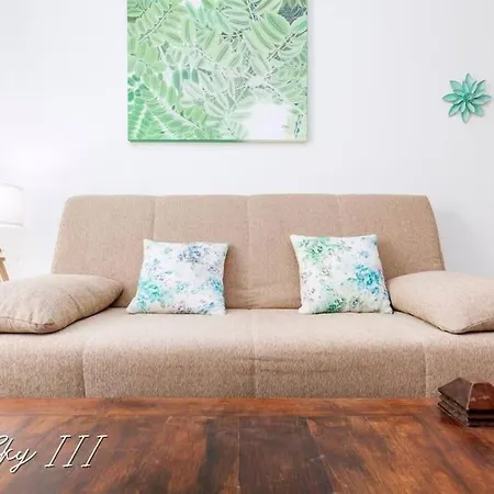 Blue Sky Iii - Old Town Apartment *